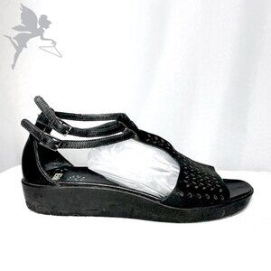 CAMPER Perforated leather t-strap platform sandal